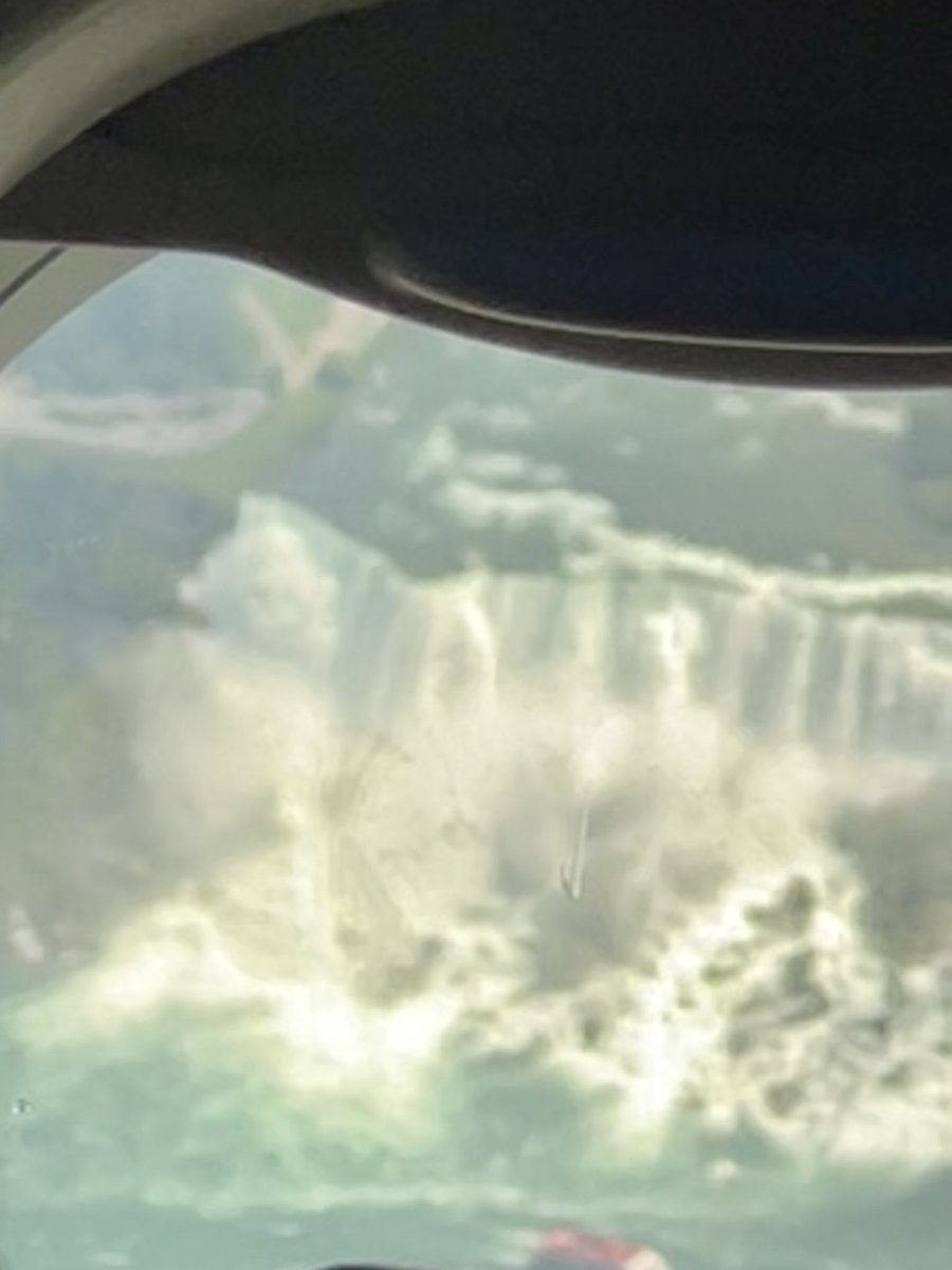 NorthernPhilly's tweet photo. @SouthwestAir thanks Captain Ritterbusch 
Flight 683 for the mini detour over Niagara Falls in Buffalo to Baltimore fight https://t.co/12rTn21ILx