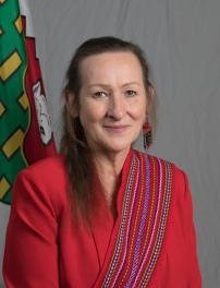 Mikeggibbs's tweet image. I know very little about Premier Cochrane so I&apos;ll confess that ignorance right off the bat.

But yesterday she drove around Yellowknife with an unhoused person looking for more unhoused people to assist personally and help evacuate. 

This Premier deserves our respect.