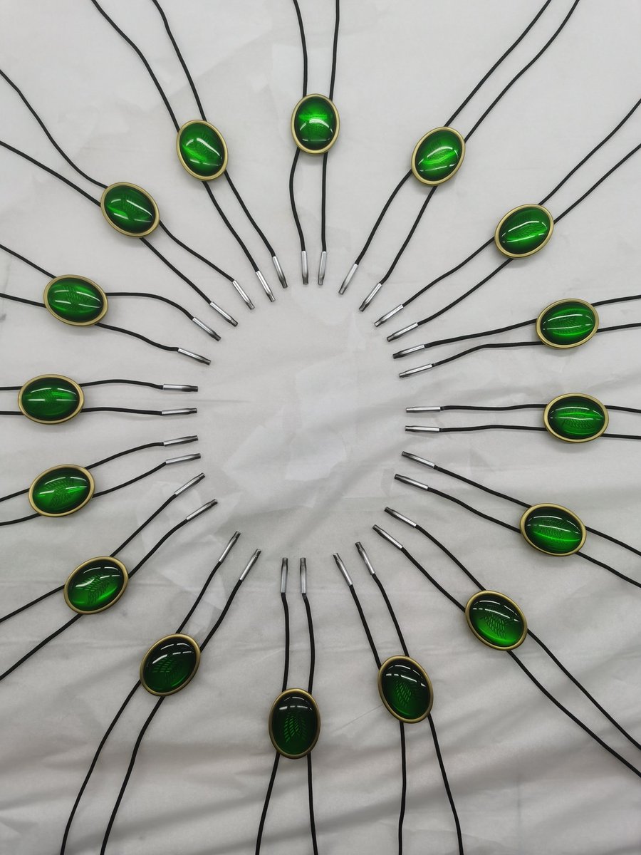 Typical_Scene's tweet image. This item you must remember it . it's military uniform pendant. 1:1 scale , although it is not made of metal, it's really beautiful.  it will be given as a gift with statue products.