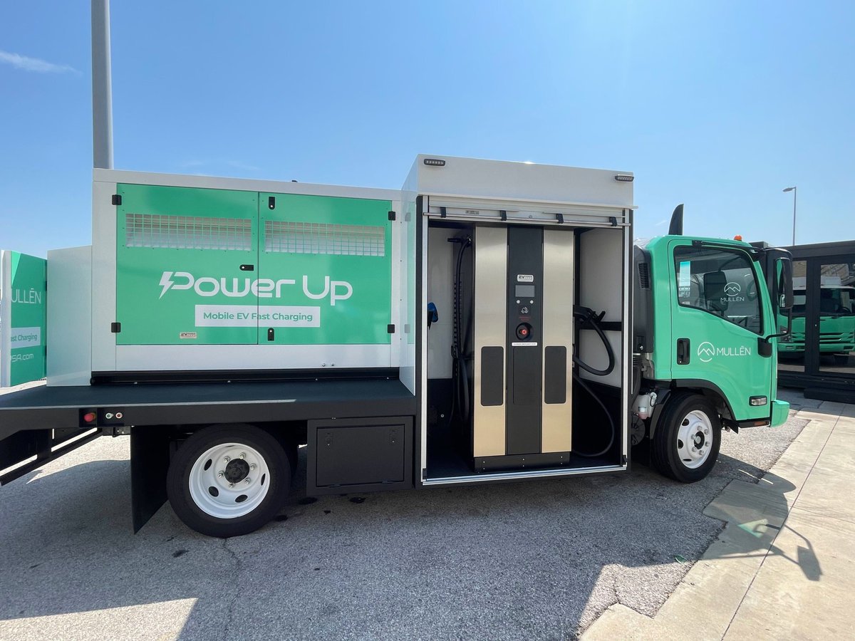 Mullen PowerUP is keeping our EVs charged and ready to go while on the road ⚡

#StrikinglyDifferent #MullenEVTour #MullenPowerUp #MobileEVCharging #MullenUSA #MullenAutomotive #MullenCommercial $MULN #EVTechnology