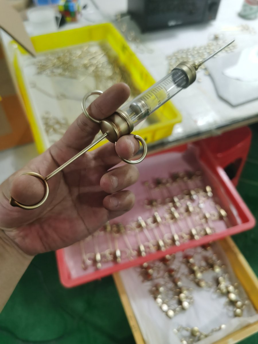 Typical_Scene's tweet image. The syringe now ready for shipping. although it is not made in metal it's really nice anyway.