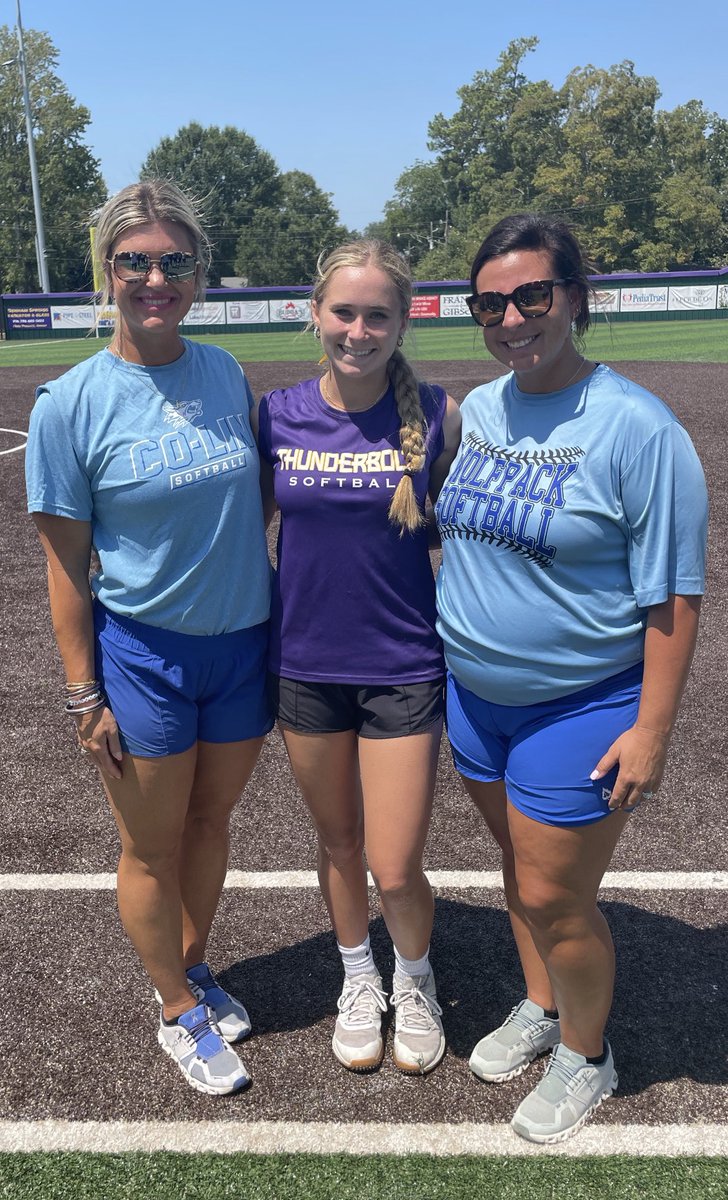 Big Thanks to <a href="/CoachMeleah/">Meleah Howard</a> and <a href="/coachbeall07/">Amber Adcock Beall</a> for the opportunity to get some reps in this morning. It’s always fun. <a href="/LaTBoltsDupre/">Louisiana Thunderbolts Dupre 24/25</a> <a href="/tdupre1/">Trae Dupre</a> <a href="/Setdhuk11/">Boyd Ash</a>