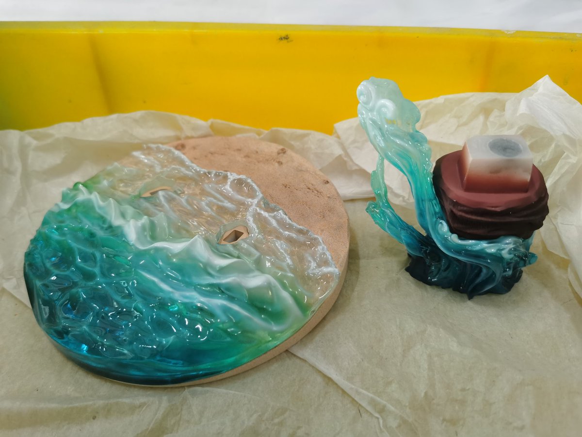 Typical_Scene's tweet image. About watching sea eren which we preordered long ago, maybe you already forgot it, but we still plan to release it in September. we are sorry for keep you waiting so long time.