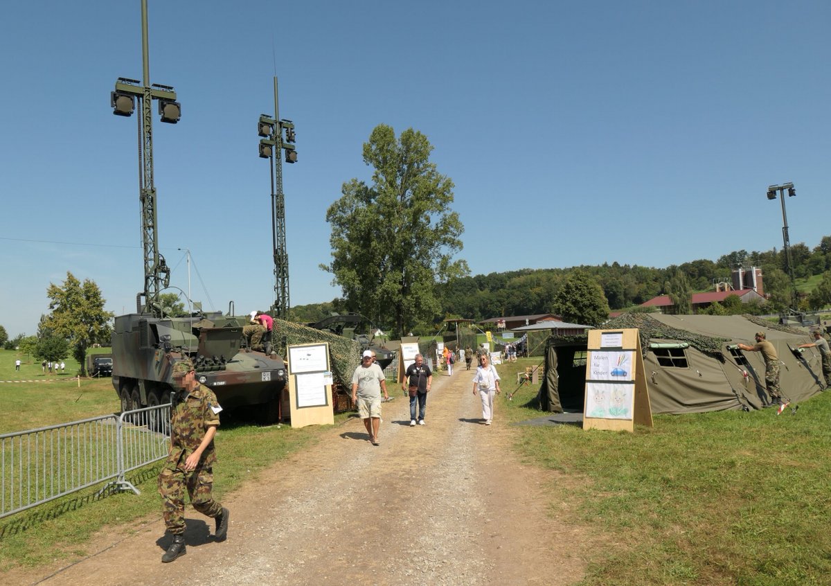 df4wp's tweet image. #connected23 Drei Tage volles Programm, sehr informativ und gute Organisation! 800km Autobahn haben sich gelohnt. #schweizerarmee #patrouillesuisse