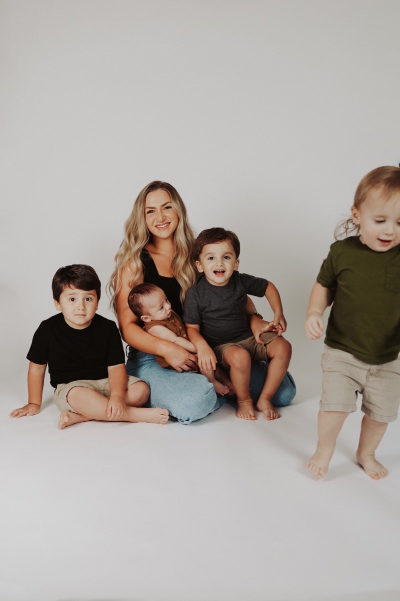 bryceyatessss's tweet photo. boy mom era.🩵🫶🏼 https://t.co/BMqBeFoR34