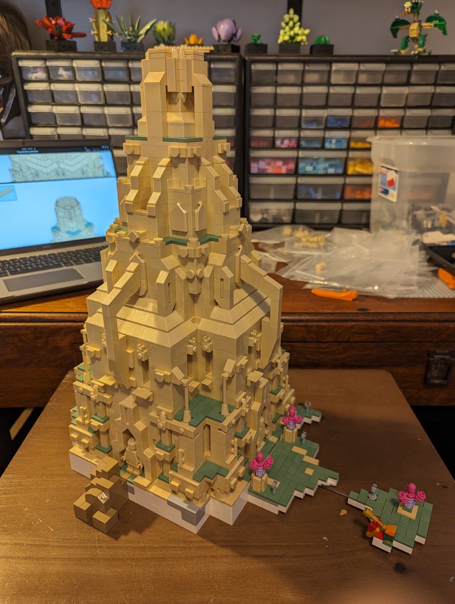 tylerowen's tweet photo. Finally finished my #LEGO build of The Great Library from @tunic game. What do you think @legobutts? https://t.co/C5K2urxK5I