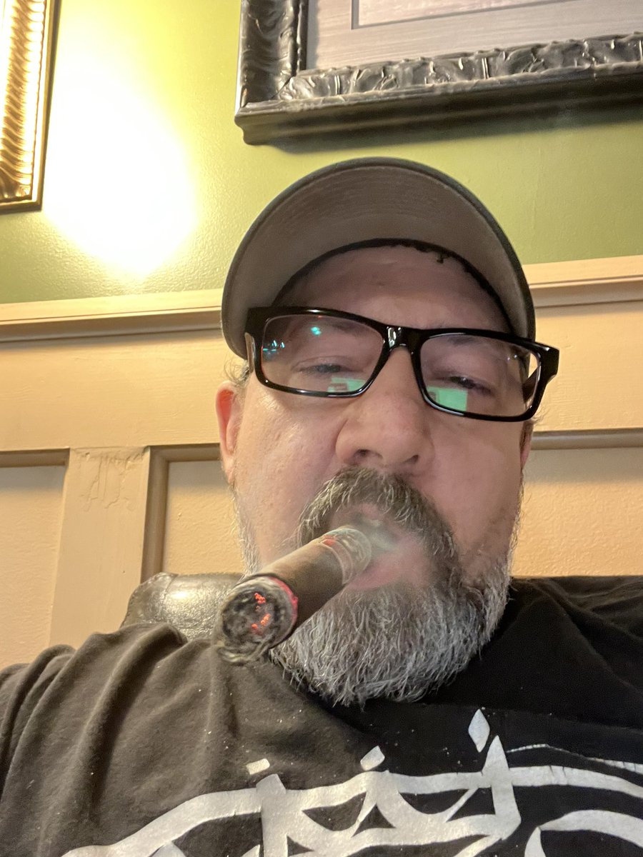 TheCigarMatch's tweet photo. Get out and support your local shop. I’m Spending the afternoon at @straustobacconist, the third oldest shop in the US. Starting the day with an Island Jim by Oscar. #CigarLife https://t.co/HclVkj5eWV