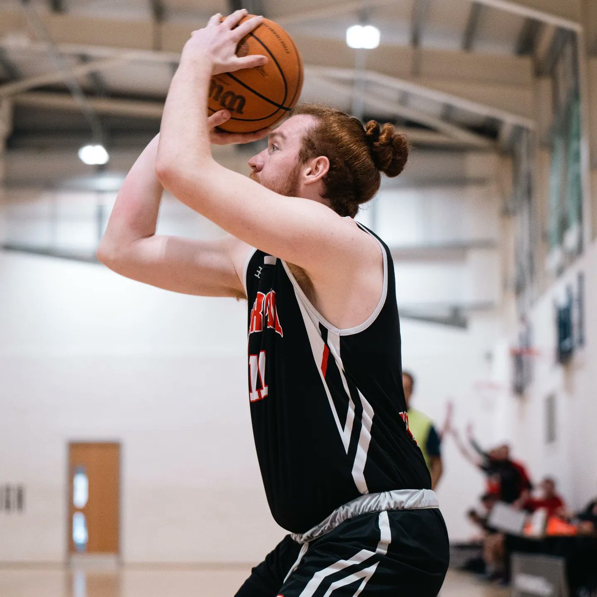 🔴⚫ James Ward returns to the senior team for a third season with the first team. James brings great versatility with his ability to play multiple positions on the court a testament to his development over the past few years.