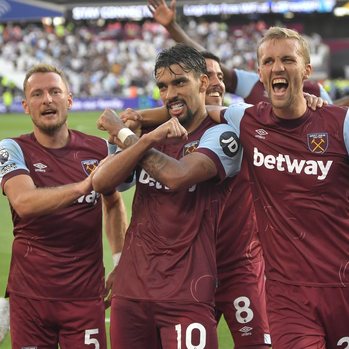 ironviews's tweet photo. Up there with my favourite victories at the London Stadium. 

Two assists for JWP, a penalty save, a goal and red card for Aguerd, an injury time penalty scored by a player who is potentially facing a lengthy ban.

Utterly bonkers. Dreadful at times. Brilliant at others. West Ham United are back ⚒️