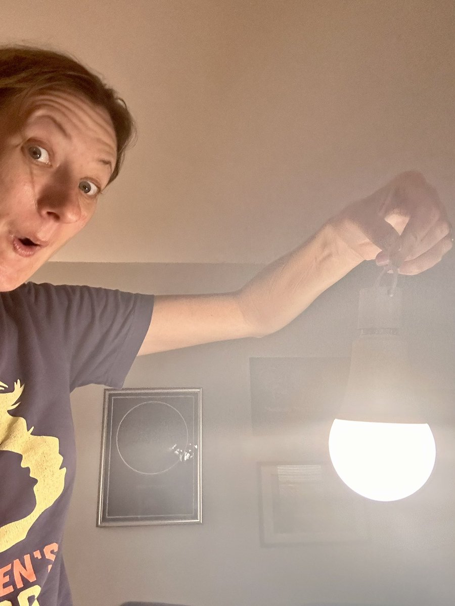 MrsCall911's tweet photo. 💡 These LED lightbulbs with battery backup and hanging hooks are pretty cool. Have power, just testing. PS Husband doesn’t think my disaster kit is too crazy anymore. #DisasterNerd https://t.co/aurOloV0pf