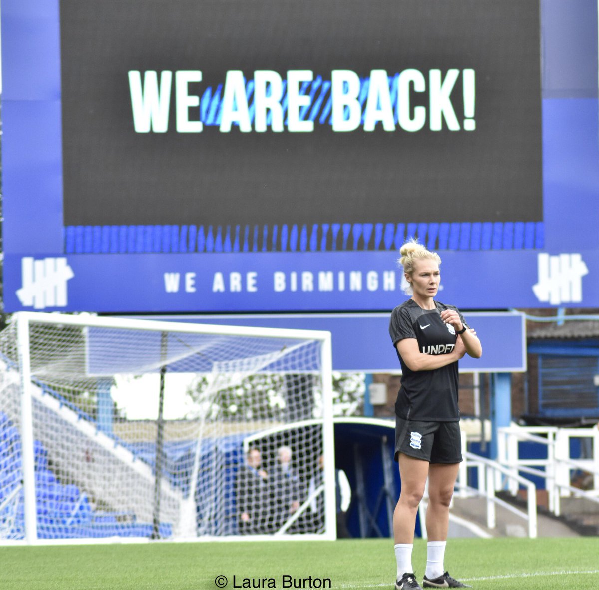 Laura Burton tweet media