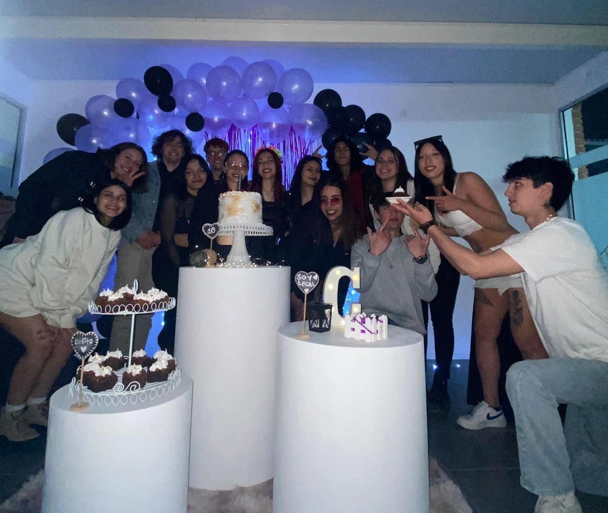 Los mejores amigos del mundo los tengo yo🫶🏻❤‍🩹
Los amo con el alma🤍