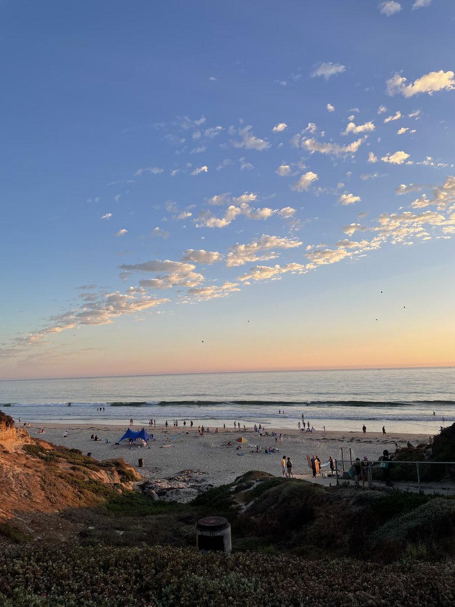 houseplantguy1's tweet photo. Calm before the Storm. This was in Pacific Beach Friday evening. 🌞#SanDiego https://t.co/hVqQot7tFm