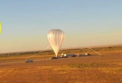 IPN_MX's tweet photo. ¡Un Huélum desde la estratósfera!
En un hecho histórico, participamos con éxito en la cuarta misión a la estratósfera con el módulo EMIDSS-4. El lanzamiento se realizó en la base de Fort Sumner, Nuevo México, Estados Unidos, como parte de la campaña FY23-FTS del Programa de Globos Científicos de la @NASA.
#HastaLaEstratósferaConElPoli
