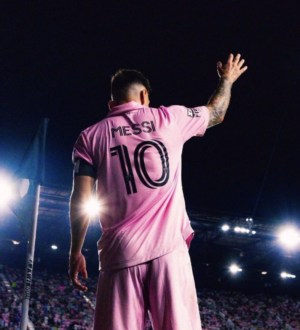 CEbrham's tweet image. Inter Miami without 𝗠𝗲𝘀𝘀𝗶 :
 11 matchs 0 wins in MLS, loses 8 ❌
 last in Est Conference
0 🏆
 With #Messi𓃵 #7games 

 1 trophée 🏆 

🐐