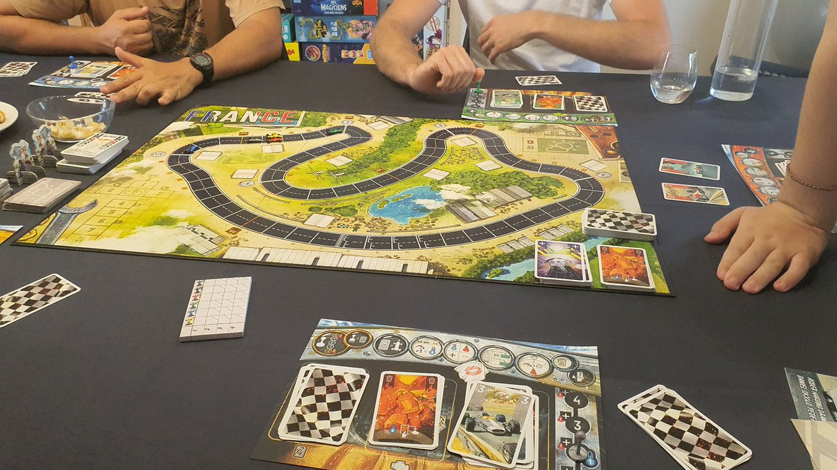 Beau week-end jeux avec du #lorcana #marvelUnited #ElGrande #heat