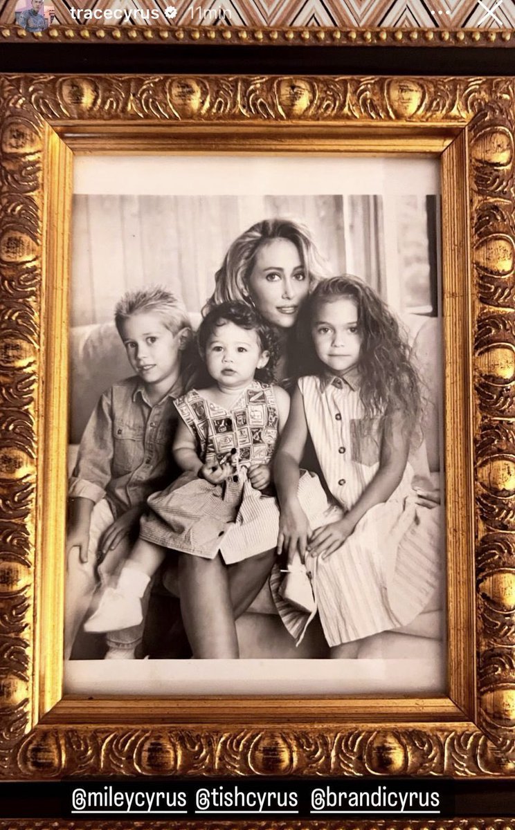 neverbmiley's tweet photo. 👀 https://t.co/oMrDWsHRbX