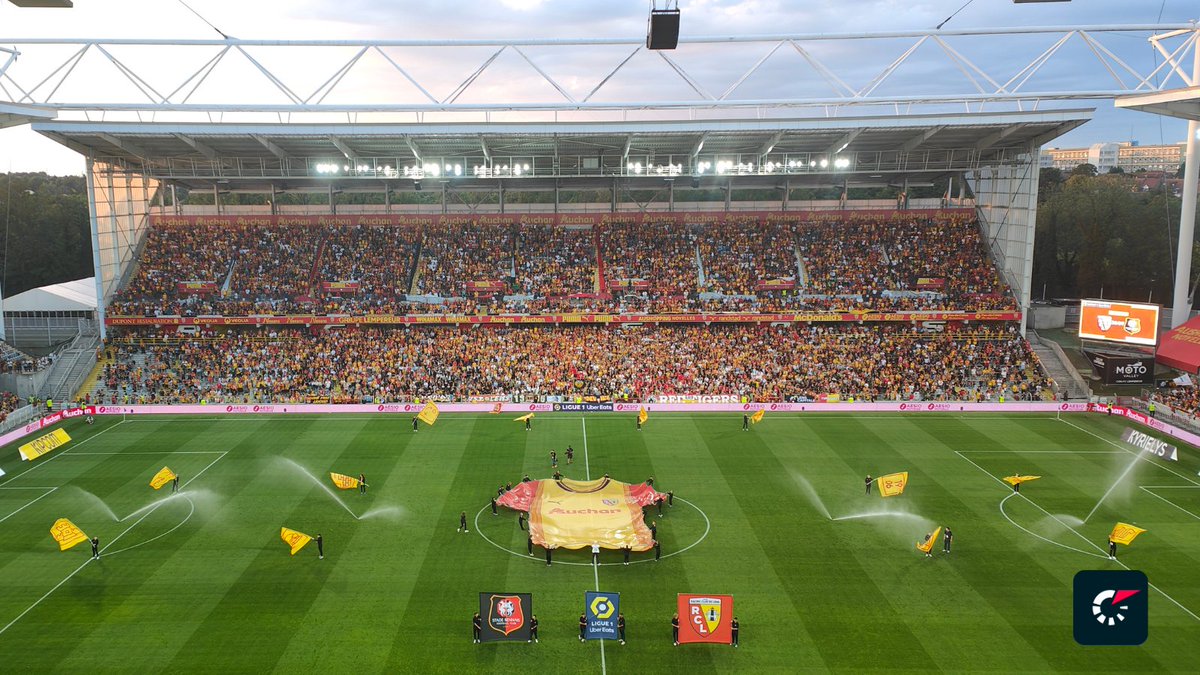 Notre commentateur 🎙️ <a href="/Chris_Lecoq/">Christopher Lecoq</a>  est au micro pour Lens - Stade Rennais en direct du Stade Bollaert-Delelis ! 

Posez lui des questions en réponse à ce post et il vous répondra en direct !        

#RCLSRFC #Ligue1