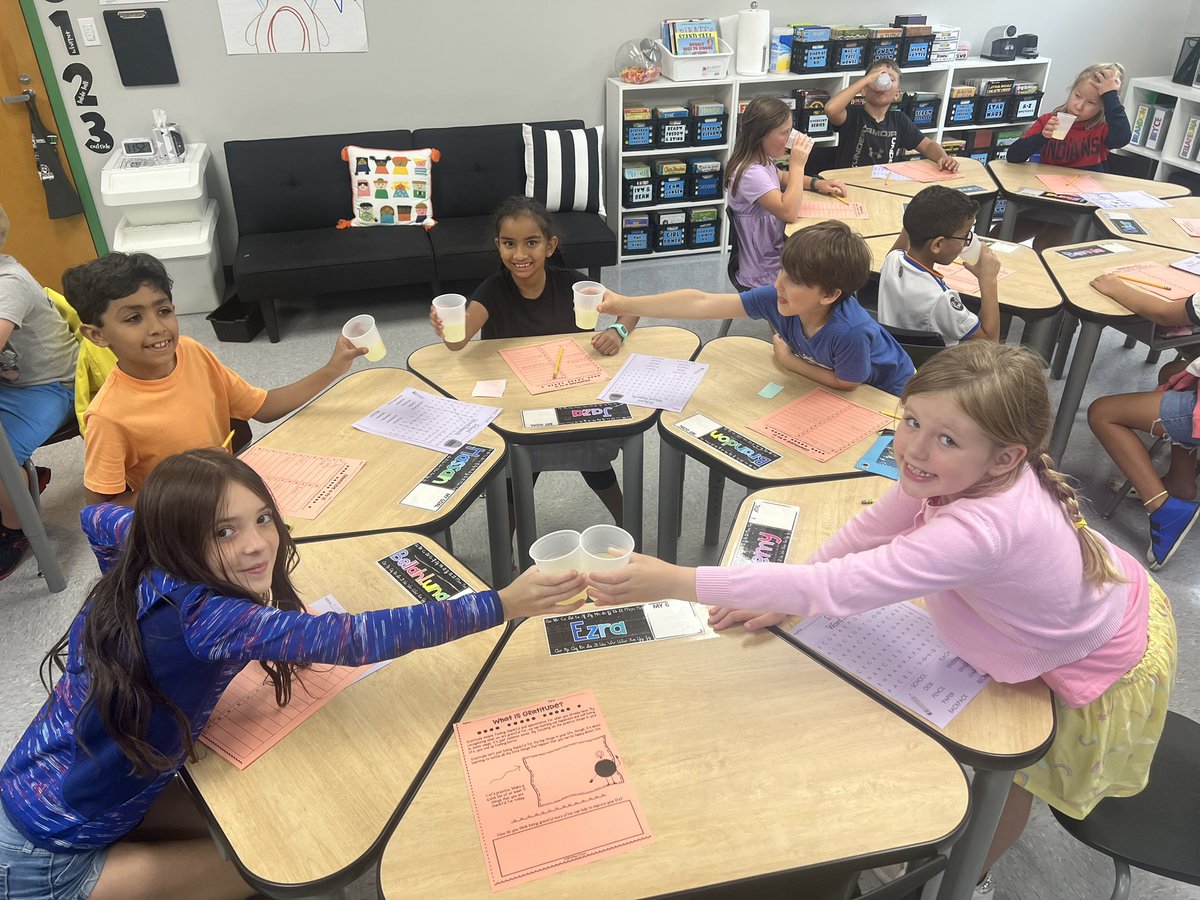 Wimmer3rd's tweet photo. This week our class talked about gratitude and what it means to be thankful for what we have. Our theme this year will be “When life gives you lemons, make lemonade!” https://t.co/9bk0UDIbQK