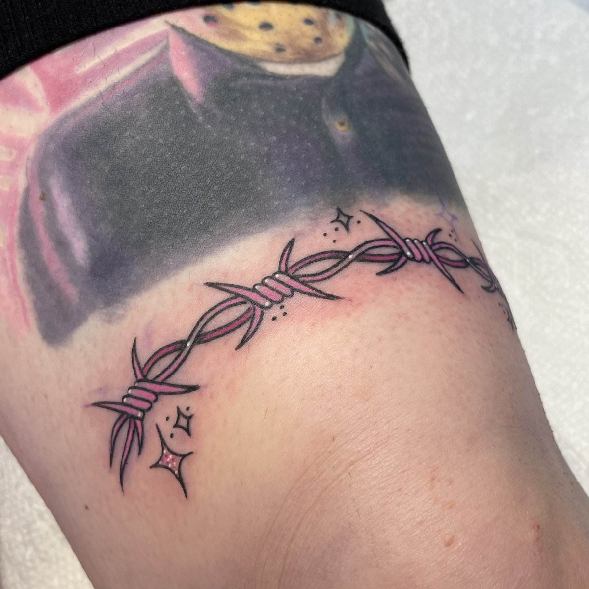 vicmesitattoo's tweet photo. ✨Barbie Wire✨ https://t.co/DLpZuB95oJ