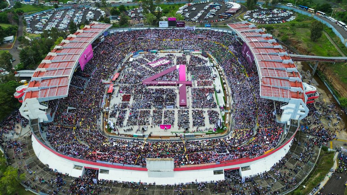ARBedolla's tweet photo. Gracias por acompañarnos amigas y amigos. Michoacán ha sido partícipe de todas las transformaciones del país y esta no será la excepción. Vamos por una Cuarta República, al servicio del pueblo.
¡Con el pueblo todo. Sin el pueblo, nada!
#HonestidadyTrabajo
#PlanMorelos https://t.co/0QNbKLEDM3