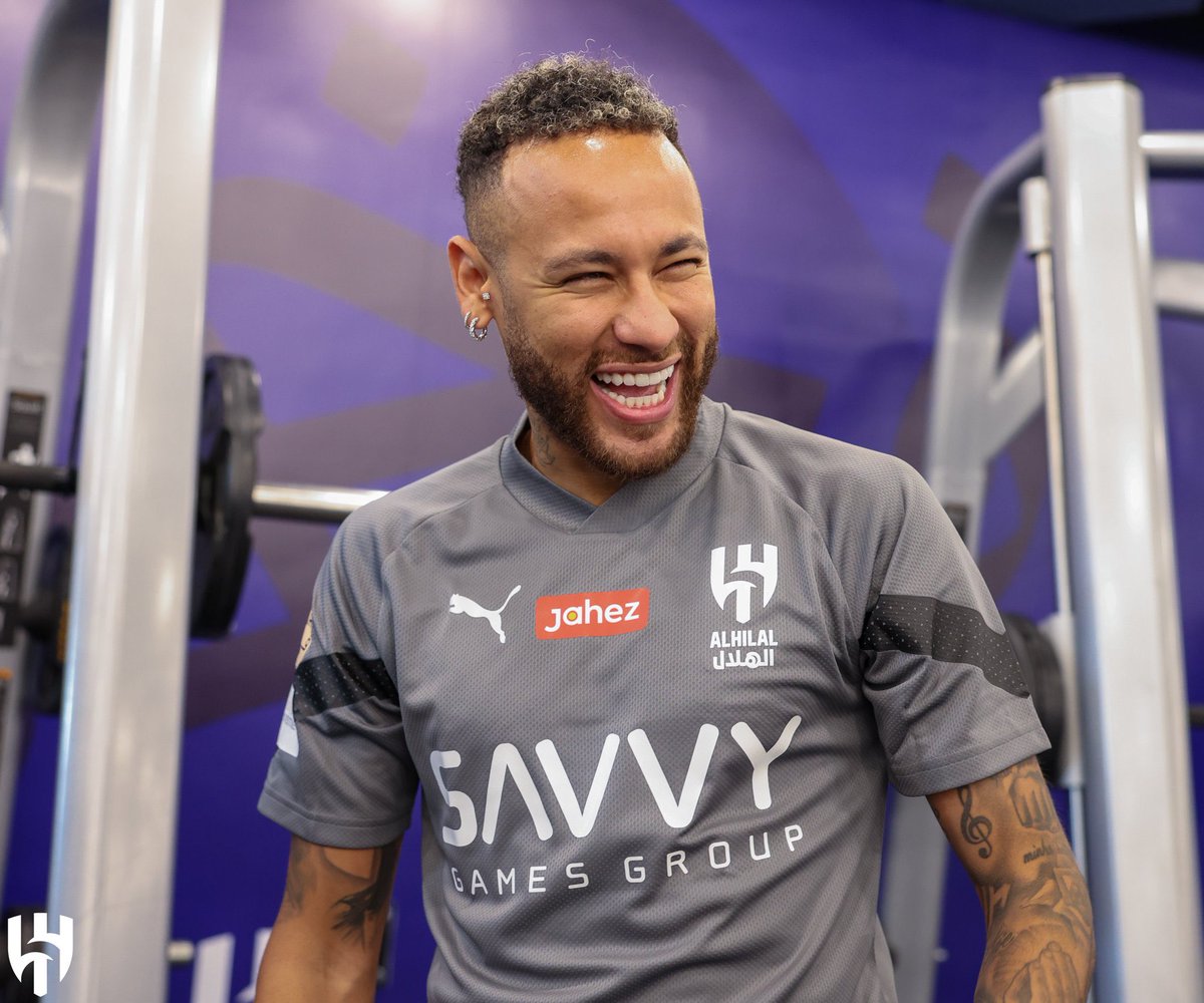 عمرو tweet media