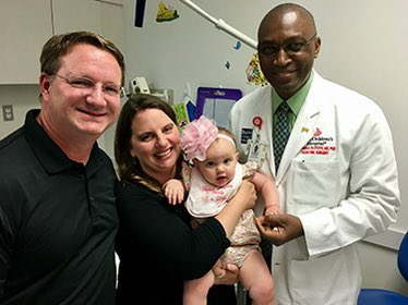 ConFactor's tweet image. In 2016, a baby girl named Lynlee was born twice. At 23 weeks, a Nigerian surgeon removed her from the womb to cut a tumor from her spine. He then put her back in the womb and 12 weeks later, Lynlee was born healthy.