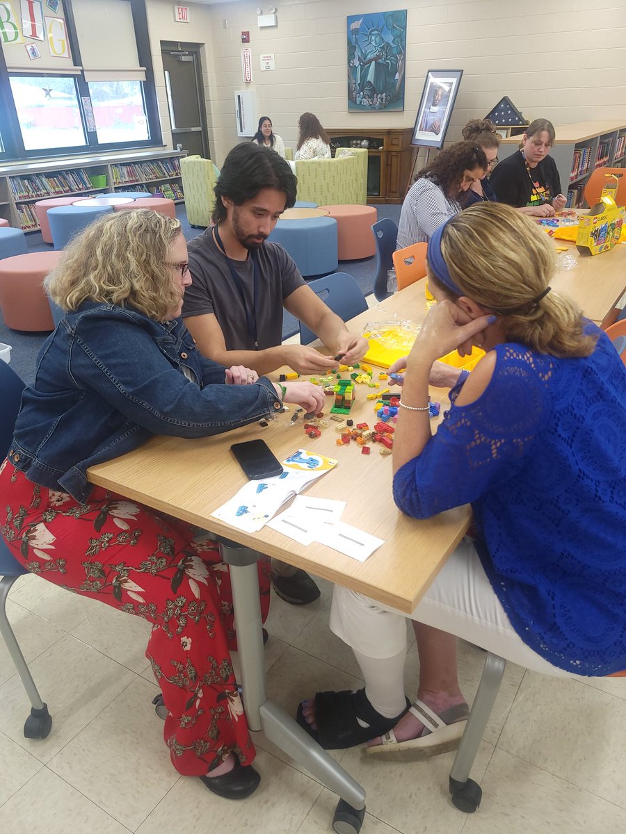 Burbank111schools tweet media