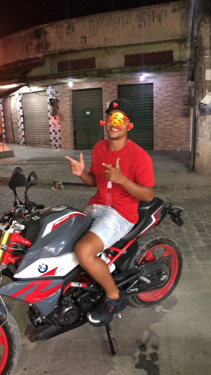 Alguém anotou a placa ontem ? 😜🇸🇾👑🚀