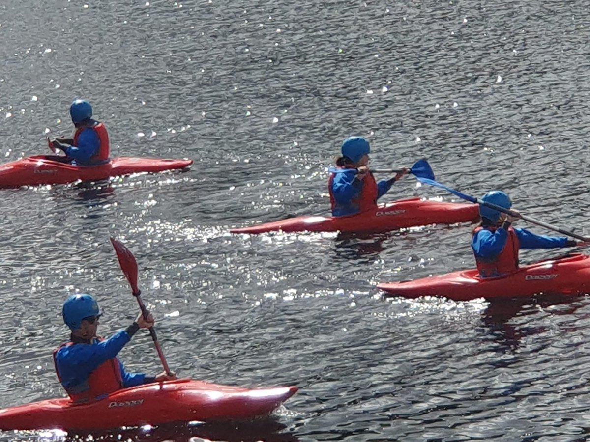 devperspectives's tweet photo. The DP daggers were out on the #Boyne today contributing to the paddling community that exists locally and building friendships with newly arrived folk. Want to join our excursions? #Microadventures #Lifebelowwater #SDGsIRL #Cleanwaterandsanitation https://t.co/ZJ5HgtCjiX