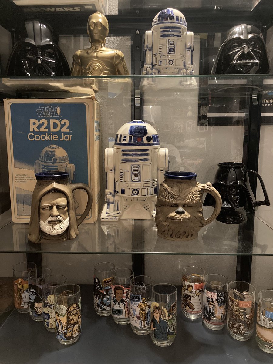 holochronicles's tweet photo. Ceramic banks, cookie jars, Rumph mugs and Burger King glasses. Not the most expensive items, but some of my absolute favorites. #vintagestarwars #ceramics #rumph https://t.co/XmvmWtu0ZL