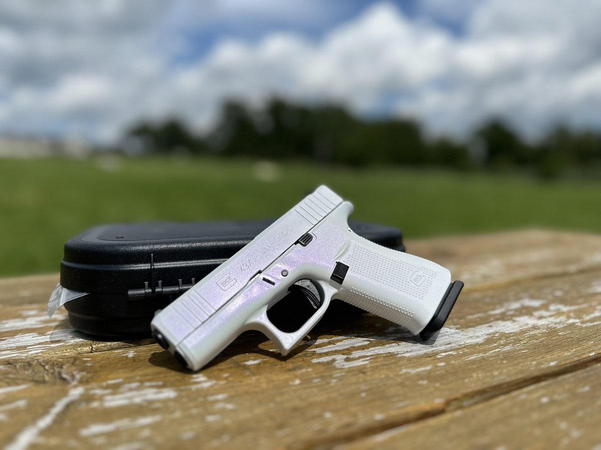 dukessportshop's tweet photo. GLOCK 43X PEGASUS GUNCANDY CERAKOTE 9MM 10RD
https://t.co/0vCELkXo1z
@GLOCKInc
#glock #glock43x #glockfeed #glocksrock #meteor #guns #weapons #9mm #handguns #concealcarry https://t.co/EPpbJ1Vzwy