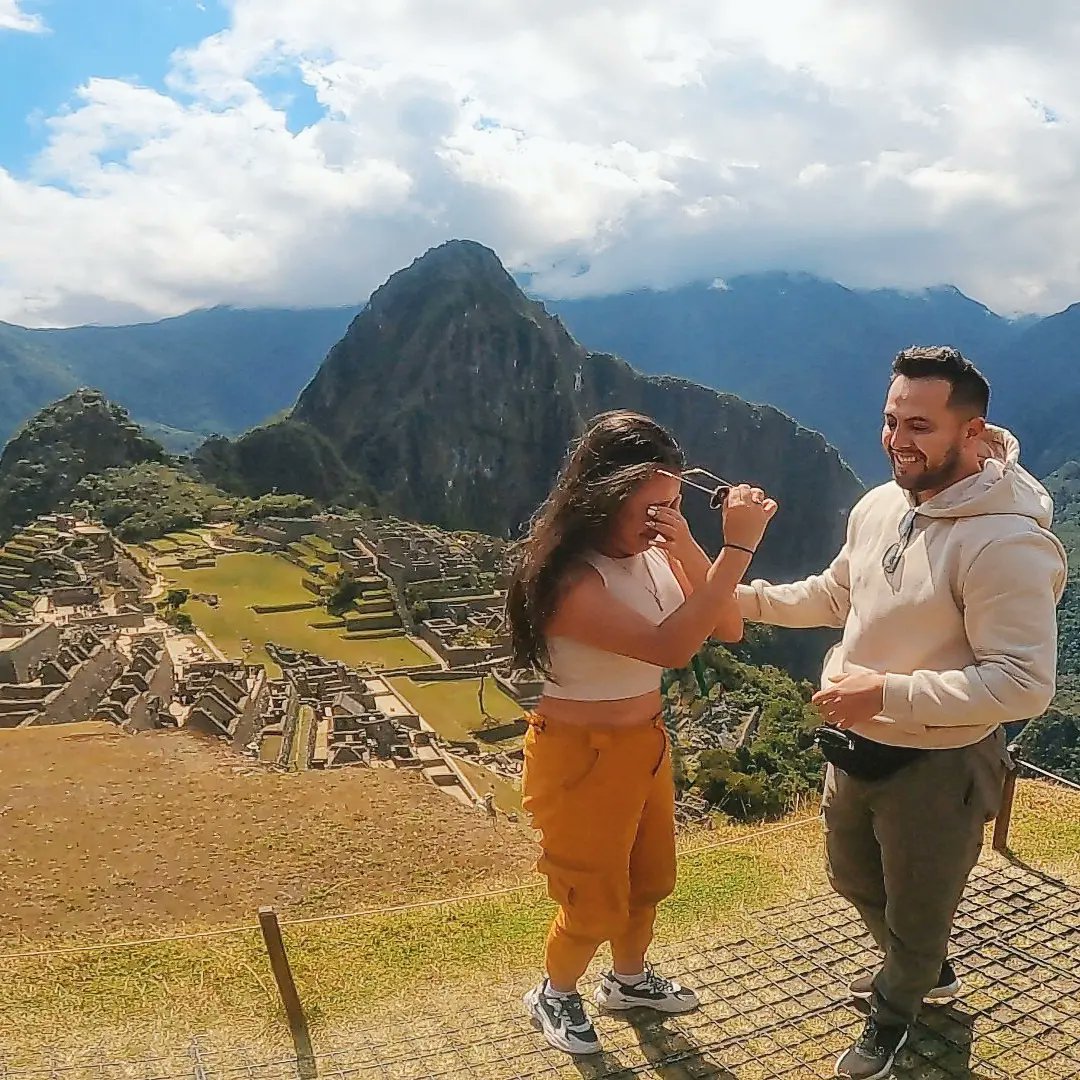 I say yes 💍💜 #willmarryyou #bride #yes #goodmorning #BuenosDias #Domingo #sunday #weddingproposal #boda #Peru #Machupicchu