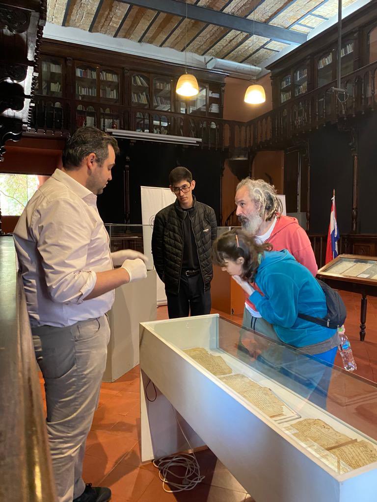 cultura_py's tweet photo. 📜 Empezamos la muestra “Historia paraguaya relatada a través de los documentos”, en el Archivo Nacional de Asunción, dependiente de la SNC.

Junto con los alumnos de la carrera de “Historia” de la @una_py, te invitamos a visitarnos hasta el 16/08 de 08:00 a 18:00.

🎟️ Gratuito. https://t.co/fJaqmT5VUy