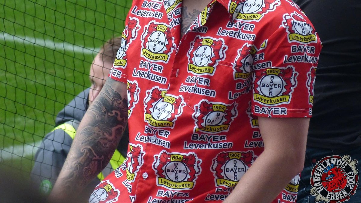 HE_LEV's tweet photo. Bilder vom souveränen Auftritt gegen den @fc_teutonia_05 jetzt unter folgendem Link
https://t.co/wAwS7jEZu1

#bayer04 #bayerleverkusen #werkself #leverkusen #fcteutoniaottensen #T05B04 #hamburg #millerntor #auswärtssieg #dfbpokal #haberlandserben #kurvenbilder #roadtoberlin https://t.co/tYRz0EEVRl