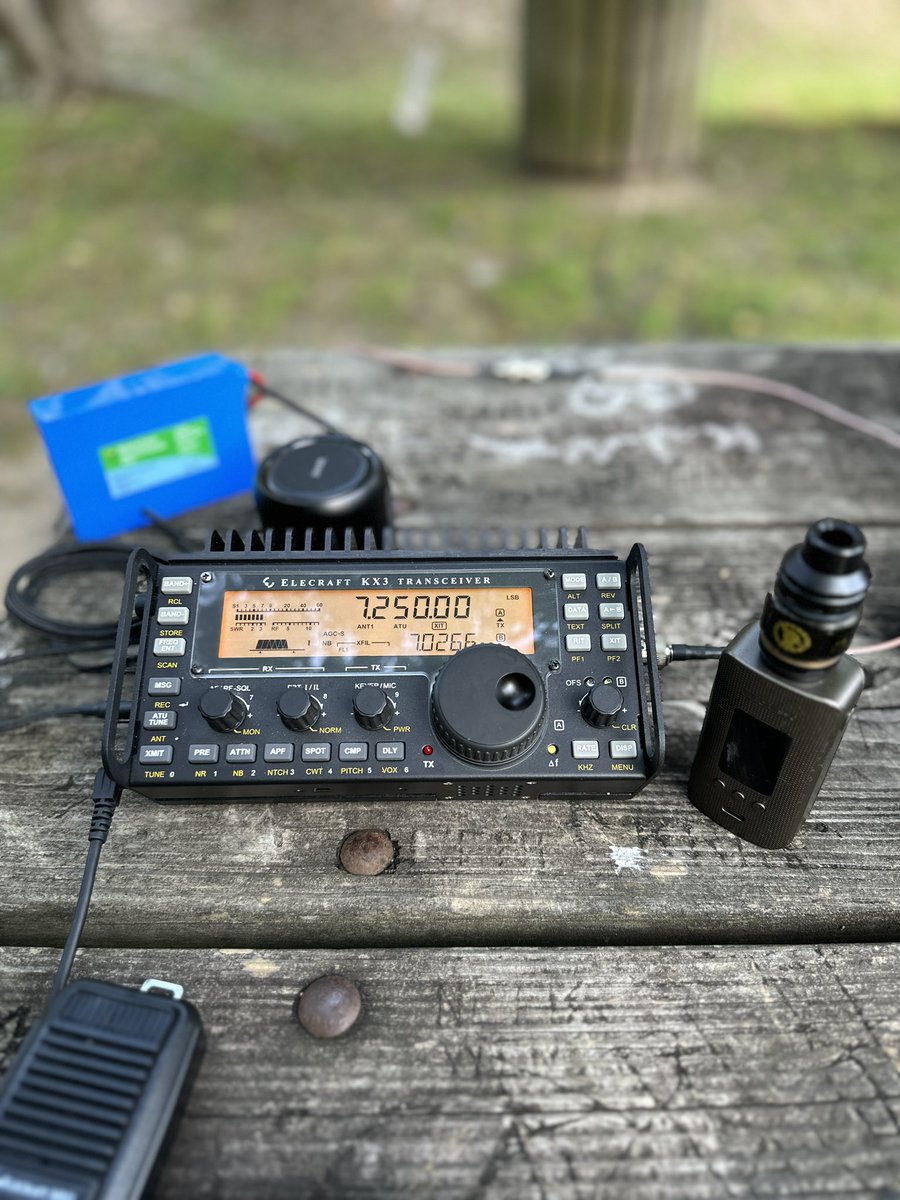 Love this KX3! #qrp #amateurradio #hamradio #pota #USA #Merica