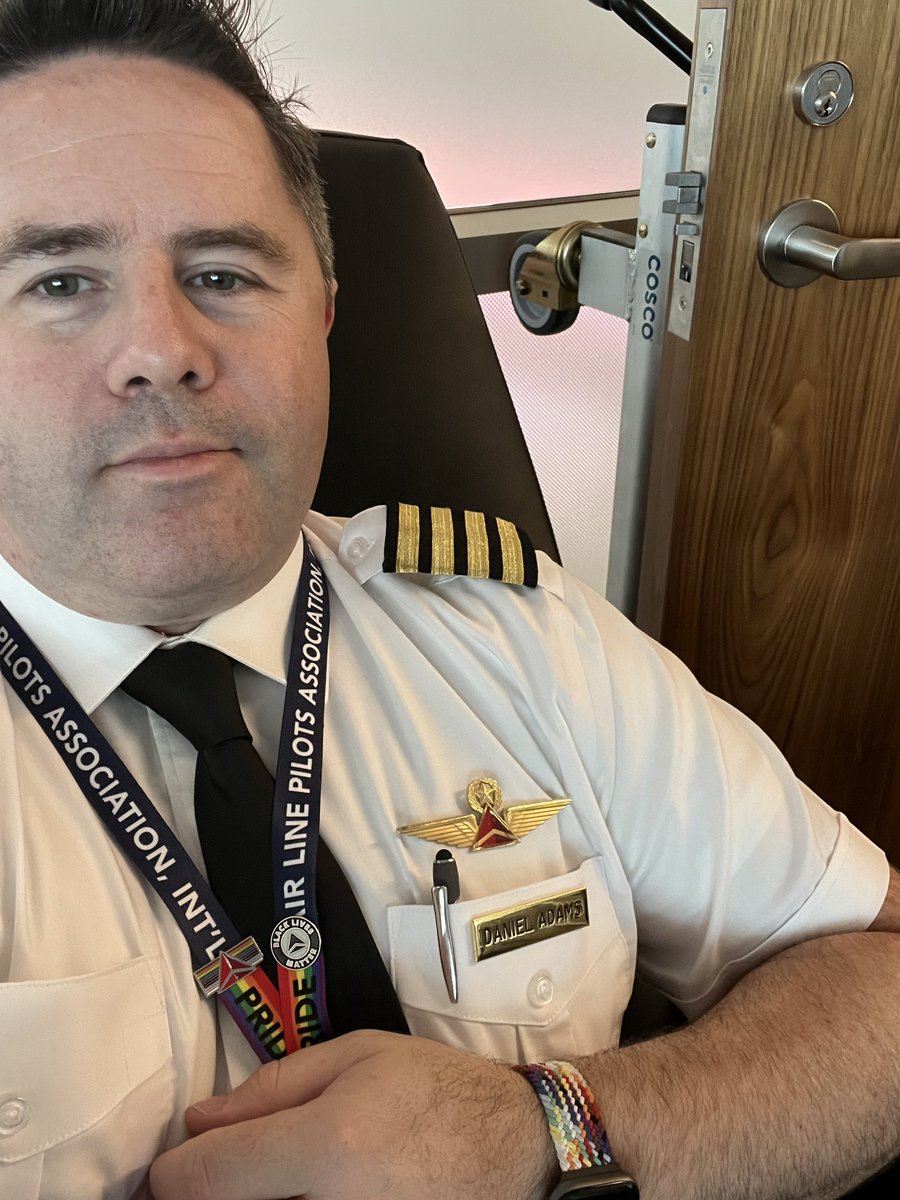 ymdaniel's tweet photo. And still preferred by pilots everywhere. https://t.co/3jwNHF91HH