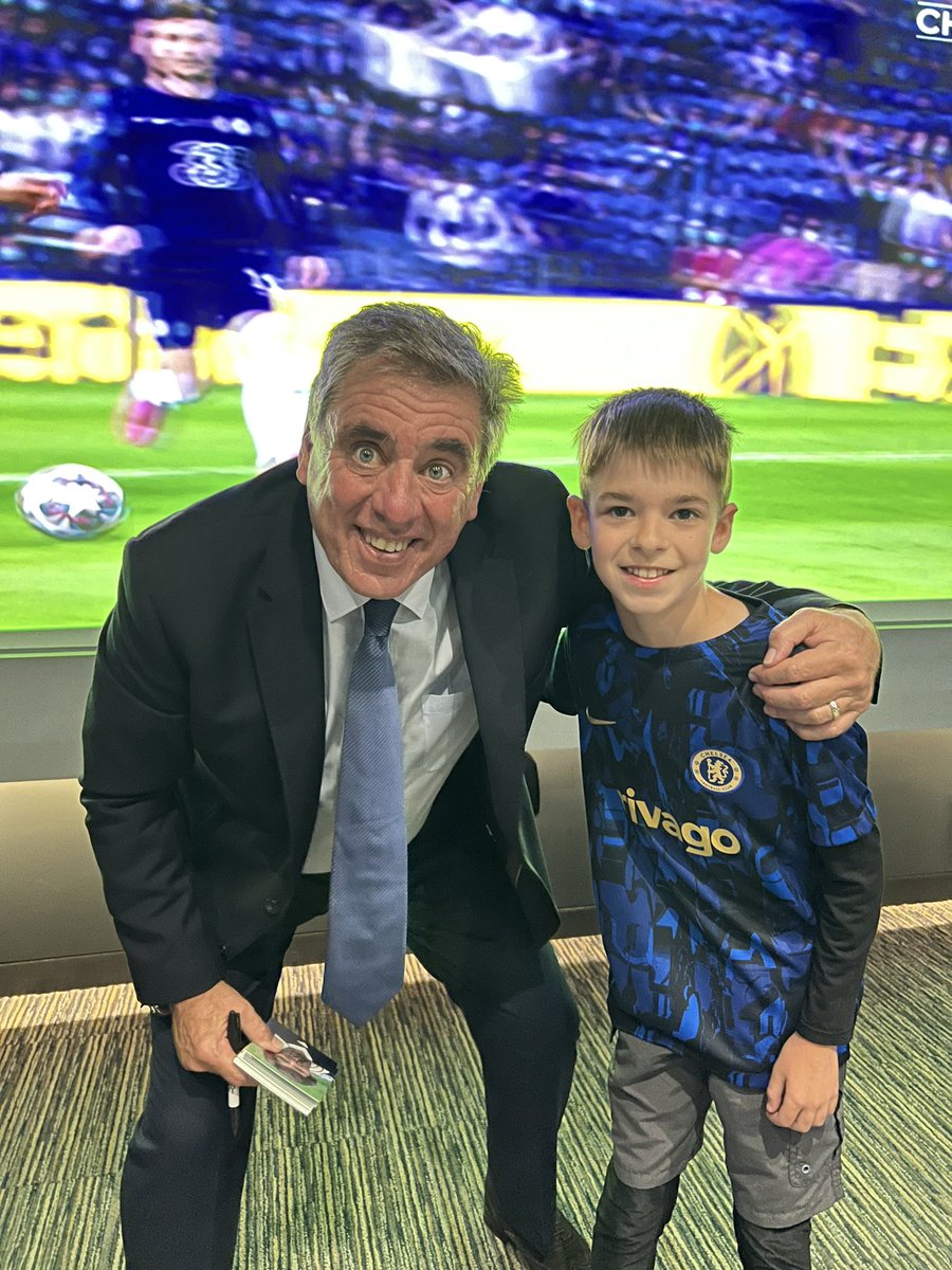 chippjm's tweet photo. FC Edmonds B12Y “Goldfish” Midfielder #6 Sam Swearingen with CFC Legends Gary Chivers and Ron Harris!
#CFCMatchDay https://t.co/9fzc0xFHPM