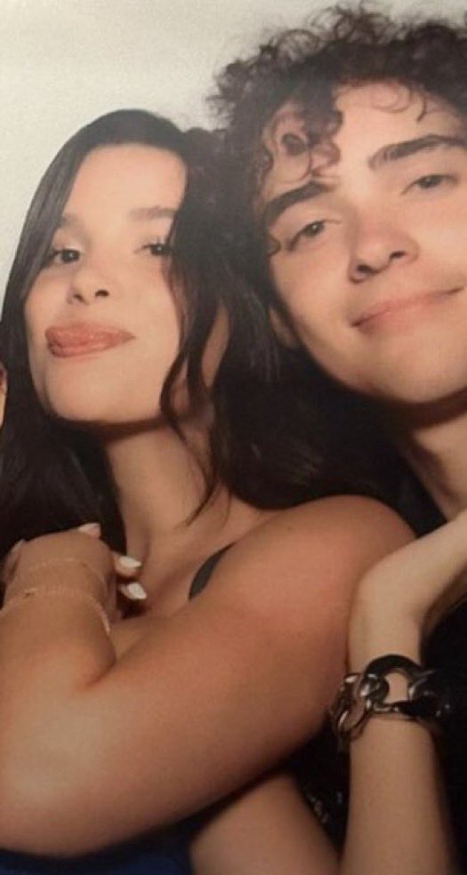 kat’s still logged out but sibling tingz (tell us how cool we look)