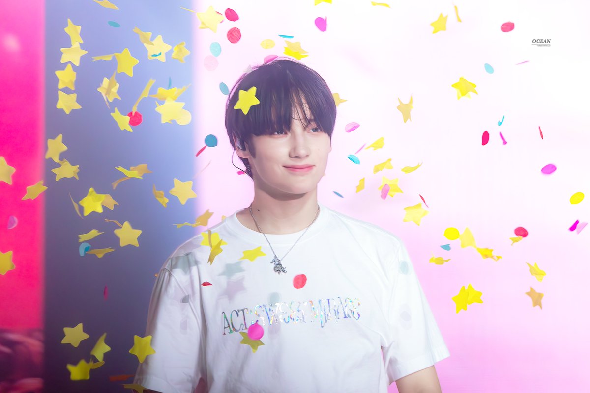 사랑하는 카이야 생일 축하해!
나의 여름에 반짝이는 네가 와줘서 진심으로 고마워.
언제나 행복하자♡

#휴닝카이가_가져온_여름한스푼
#OurMondayIsHUE
#휴닝카이 #HUENINGKAI
#TXT #TOMORROW_X_TOGETHER
