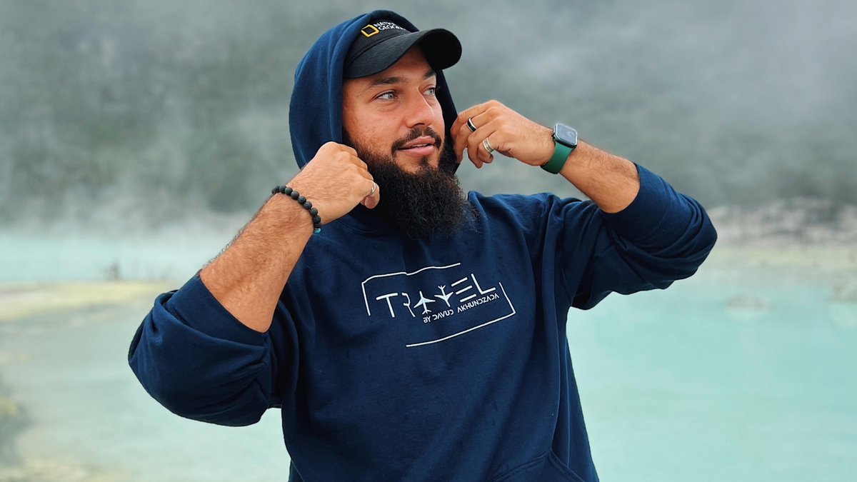 I am giving away $100 in 24 hours from now!

All you have to do is follow me here and retweet this tweet with anything about me. 

The winner will be identified through the lifestream on my third Youtube channel. youtube.com/@DavudThreeMin…

Good luck to you all! 🙏🏽