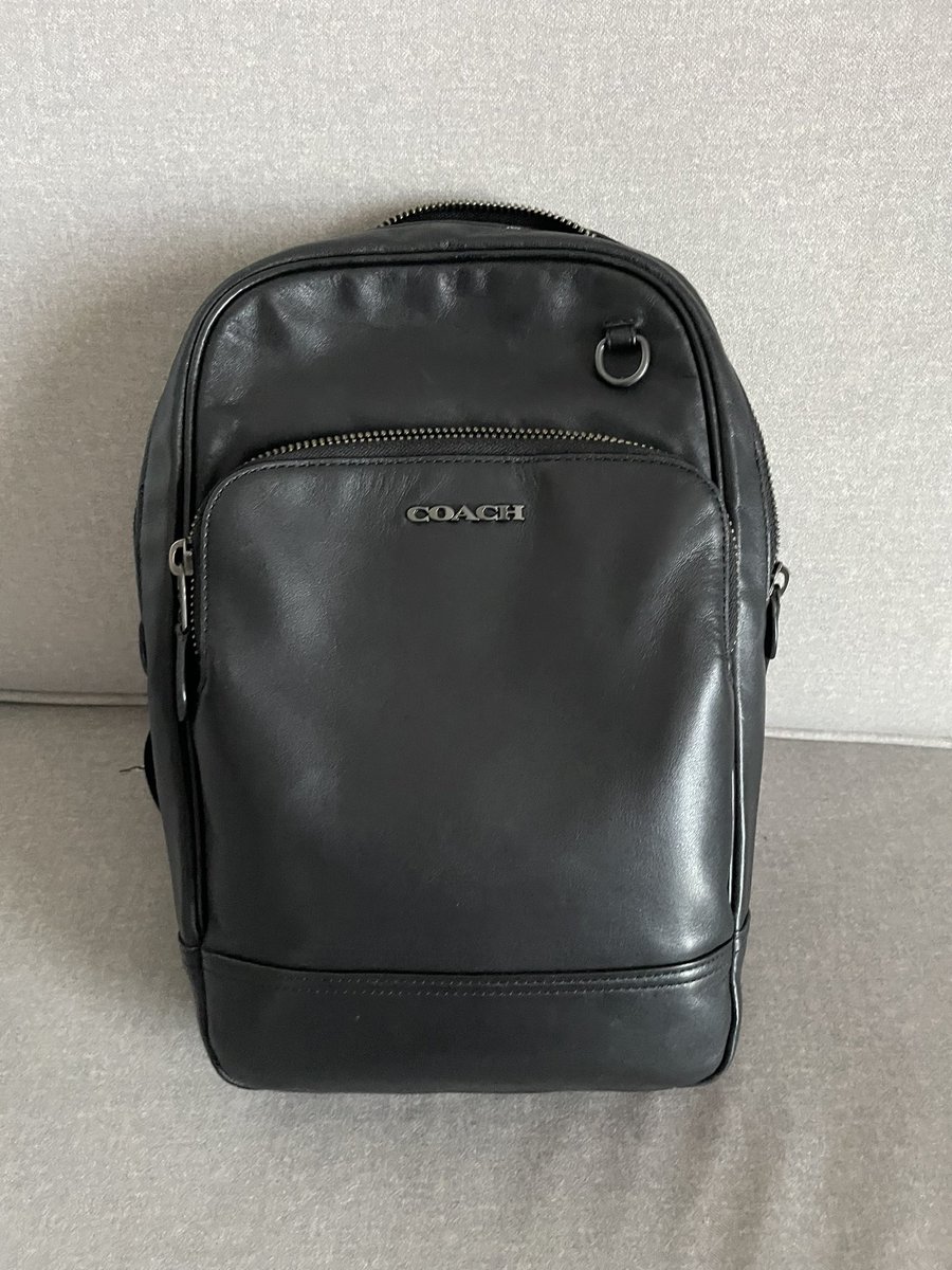 binaryhansolo's tweet image. Who’s bag is it anyway? Someone left a bag at our party last night!