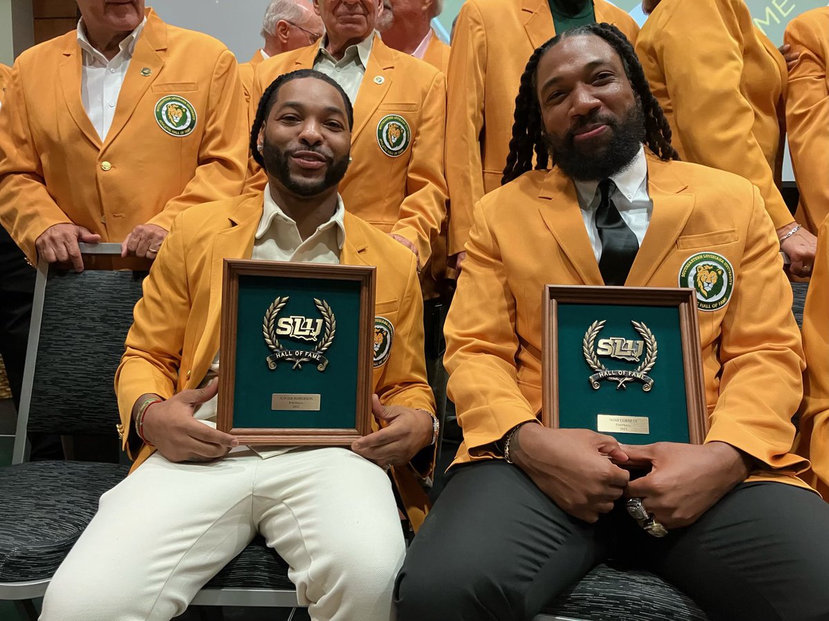 CoachRonRoberts's tweet photo. So proud of both of these young men being inducted SLU Hall of Fame! @SLICK_MCJAGG3R and Xavier Roberson they helped turn a program around and 2 Championships! https://t.co/lLsGvkfGAp
