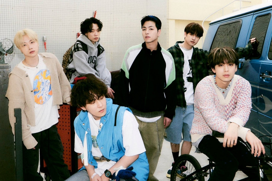 soompi's tweet photo. #iKON Announces Return With New Single Album "PANORAMA"
https://t.co/3X6WXma5n5 https://t.co/y1TMuu6Cm5