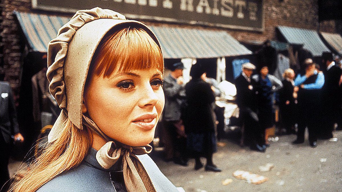 spoileralertcin's tweet photo. Britt Ekland in Quella Notte Inventarono lo Spogliarello (1968) per la regia di William Friedkin
#film #movie #cinema #cinefilo #WilliamFriedkin #BrittEkland #AndrewLaszlo #TheNightTheyRaidedMinskys

https://t.co/UVH5ZVJw5Y https://t.co/3prAQ1cydV