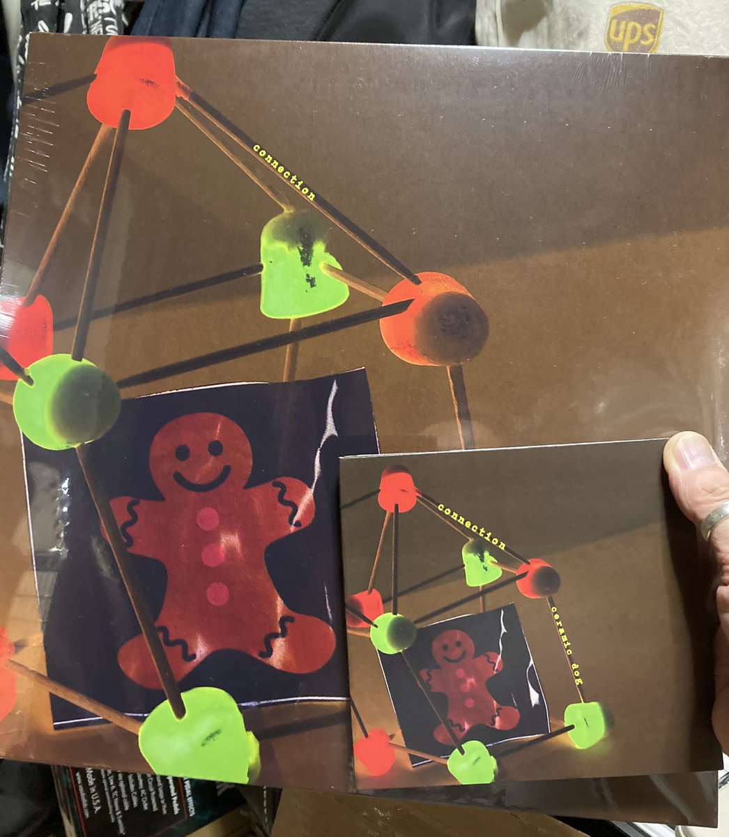 rust_radio's tweet photo. #MarcRibot #CeramicDog #vinyl #CD
やっと到着
ダウンロードもしてますけど、やっぱりレコードやCDはエエなぁ
何もない盆休み https://t.co/Wr4L7nubY9