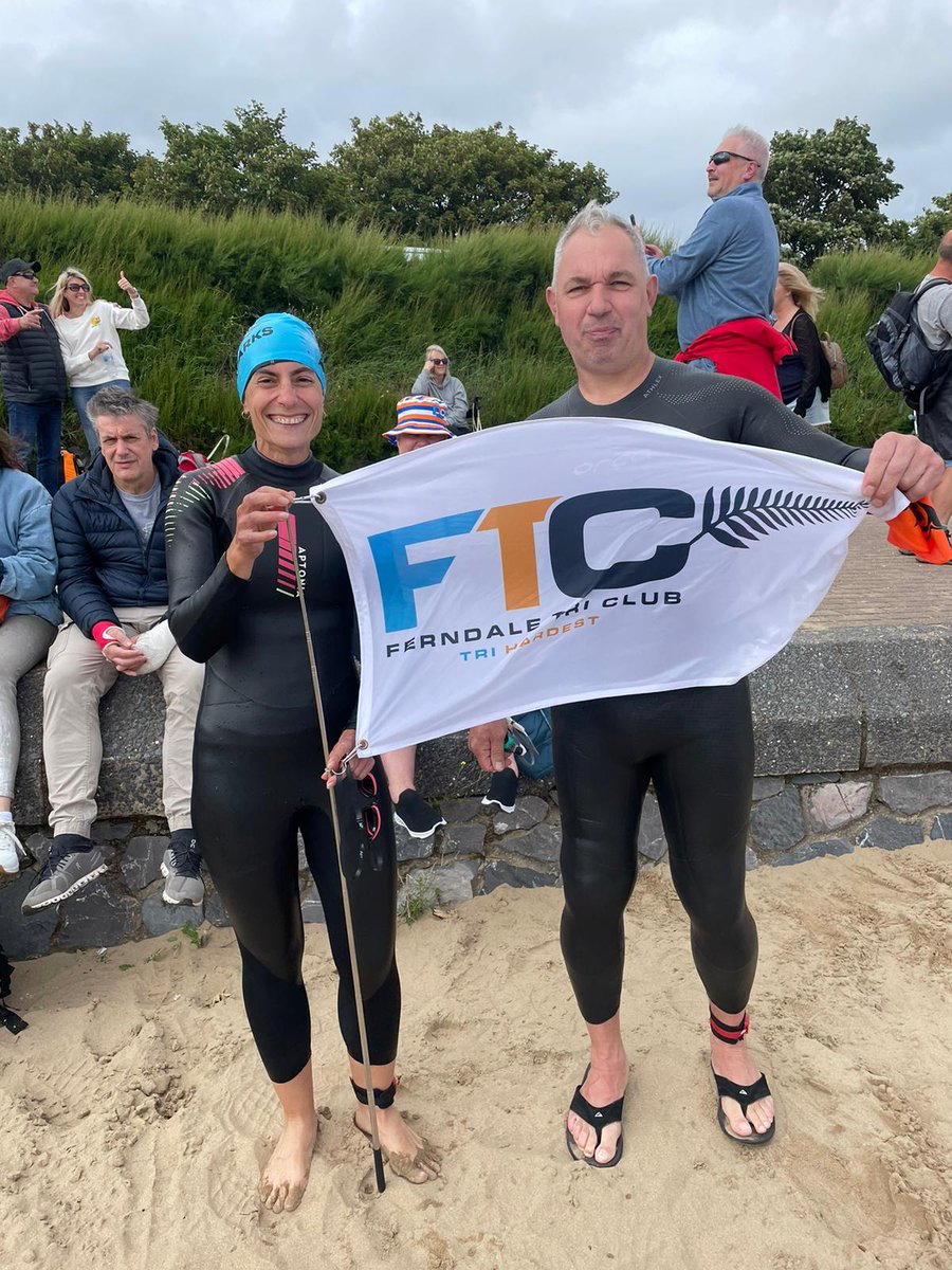 🍀🦈 Good Luck both🦈🍀
#sharkswim #swansea #trihardest #holywater #ferndale #maerdy #Tylorstown #triathlon #trihardest #seaswim #openwaterswim #triathlete #swimbikerun #rhondda #localsport #familysport