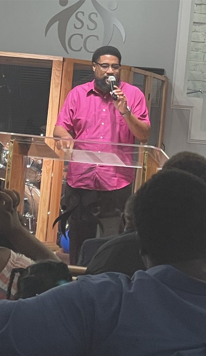 KScottsScholars's tweet photo. Today at my church, I had the opportunity to share with students & parents, some tips for student success for the 2023-2024 school year. It was an honor. I was able to share my experiences as a teacher as well to connect with how important these tips are! #tools4success https://t.co/CIlE0yUy3F