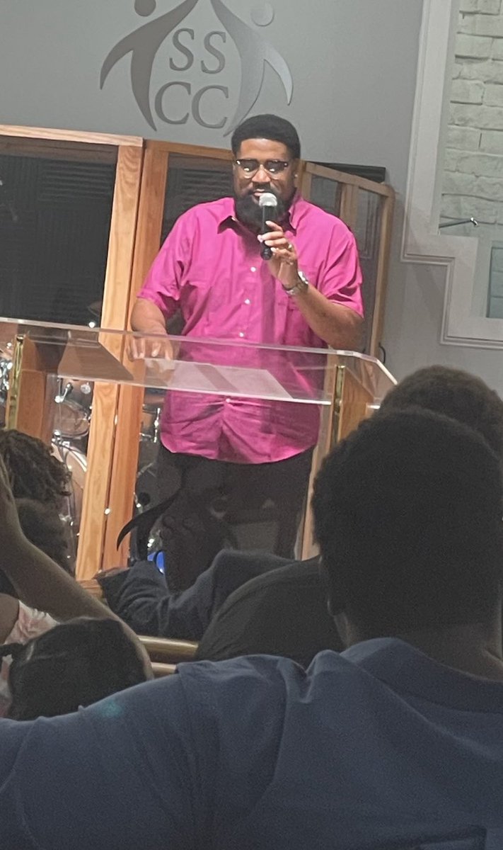 KScottsScholars's tweet photo. Today at my church, I had the opportunity to share with students & parents, some tips for student success for the 2023-2024 school year. It was an honor. I was able to share my experiences as a teacher as well to connect with how important these tips are! #tools4success https://t.co/CIlE0yUy3F