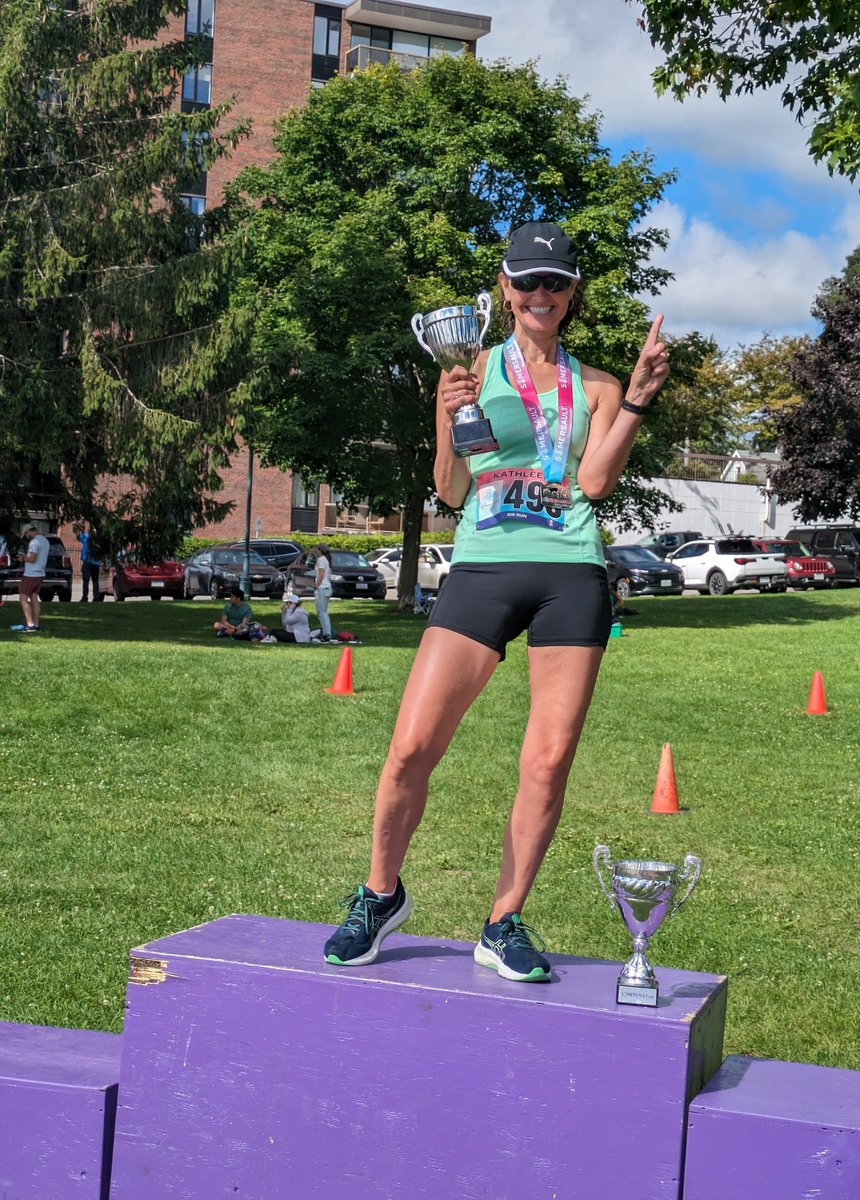 Kathleen_Moss1's tweet photo. Spectacular morning for the Brockville Somersault Thousand Islands Run! Hannah & I both placed #1 for our age category & I received🥉for the women's overall 10K. #runningwithfamily ❤️👟👟 🥰 https://t.co/RIyYOersUV